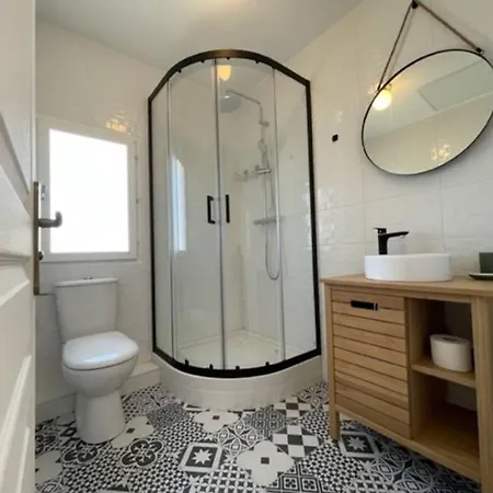 Superbe A Les Pins Apartman *